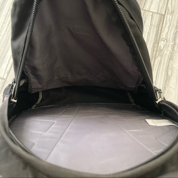 SOLD The North Face Jester backpack. EUC - Picture 3 of 4